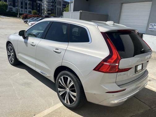 2022 Volvo XC60 B5 Inscription
