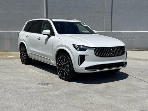 2025 Volvo XC90 B6 Plus 6-Seater