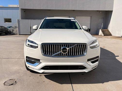 2024 Volvo XC90 B5 Core Bright Theme