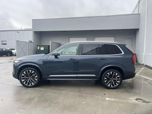 2025 Volvo XC90 Plug-In Hybrid T8 Ultra 7-Seater