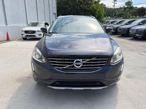 Blue 2017 Volvo XC60 T6 Inscription