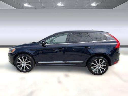 Blue 2017 Volvo XC60 T6 Inscription