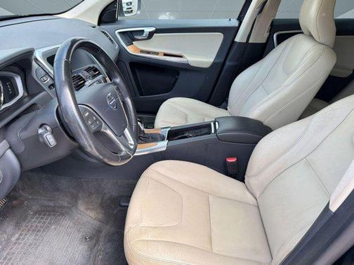 Blue 2017 Volvo XC60 T6 Inscription