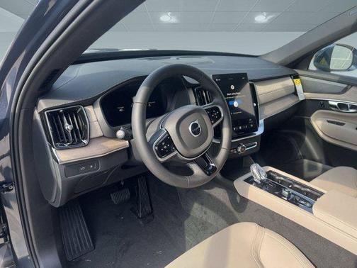 2026 Volvo XC90 Plug-In Hybrid T8 Plus 7-Seater