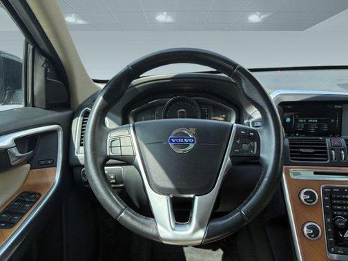 2017 Volvo XC60 T5 Inscription