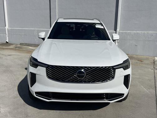 2025 Volvo XC90 B6 Ultra