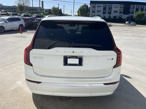 2025 Volvo XC90 B6 Ultra