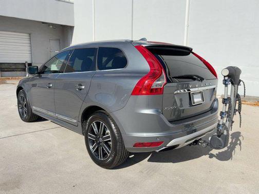 2017 Volvo XC60 T5 Dynamic