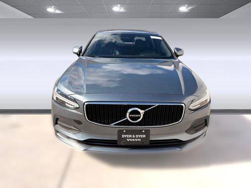 2018 Volvo S90 T5 Momentum