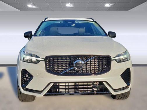 2024 Volvo XC60 Recharge Plug-In Hybrid T8 Ultimate Dark Theme