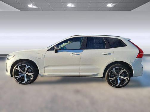 2024 Volvo XC60 Recharge Plug-In Hybrid T8 Ultimate Dark Theme