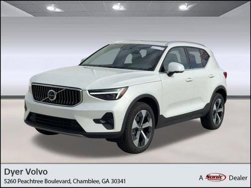2024 Volvo XC40 Plus Bright Theme