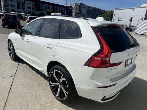 2025 Volvo XC60 B5 Ultra