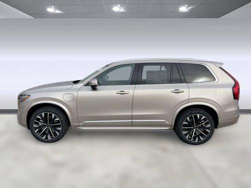 2026 Volvo XC90 Plug-In Hybrid T8 Plus 7-Seater