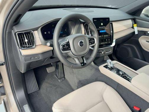 2026 Volvo XC90 Plug-In Hybrid T8 Plus 7-Seater