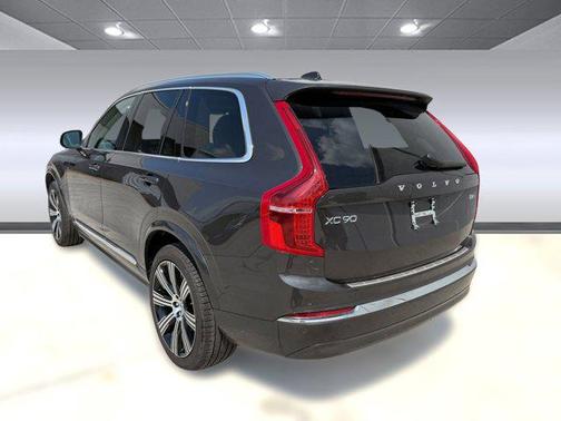 2024 Volvo XC90 B6 Plus Bright Theme 7-Seater