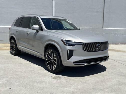 2025 Volvo XC90 B6 Plus 7-Seater