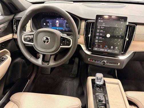2026 Volvo XC90 B6 Ultra 7-Seater