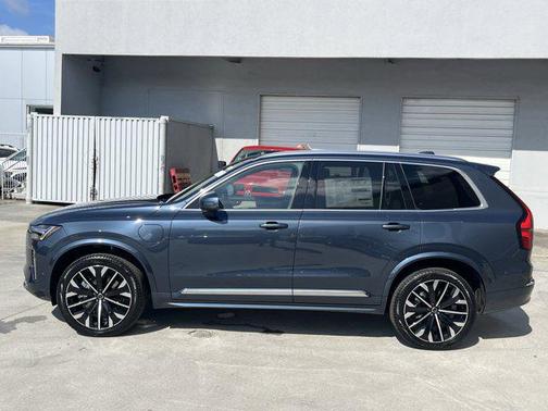 2026 Volvo XC90 Plug-In Hybrid T8 Ultra 7-Seater