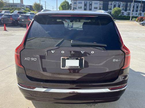 2025 Volvo XC90 B6 Core