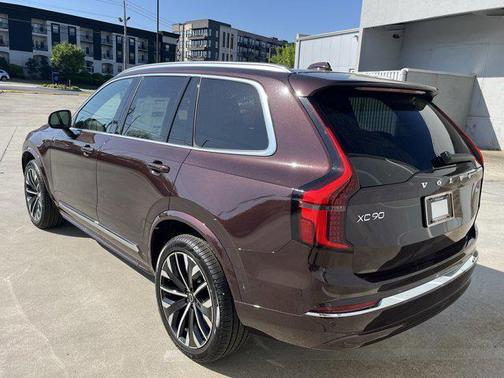 2025 Volvo XC90 B6 Core