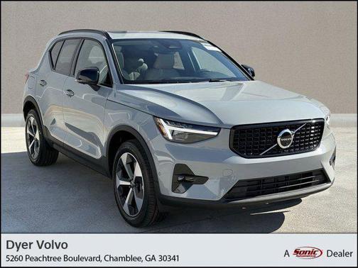 2026 Volvo XC40 B5 Plus