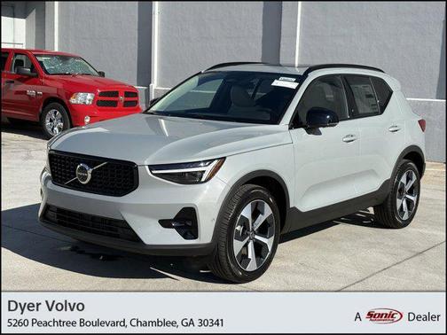 2026 Volvo XC40 B5 Plus