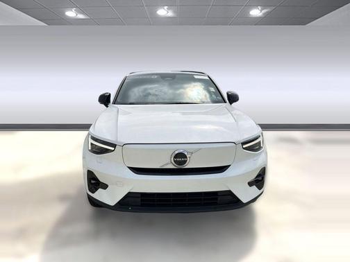 Crystal White Metallic 2023 Volvo C40 Recharge Pure Electric Twin Ultimate