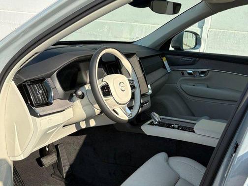 2026 Volvo XC90 B6 Ultra 7-Seater