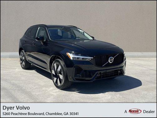 2025 Volvo XC60 Plug-In Hybrid T8 Plus