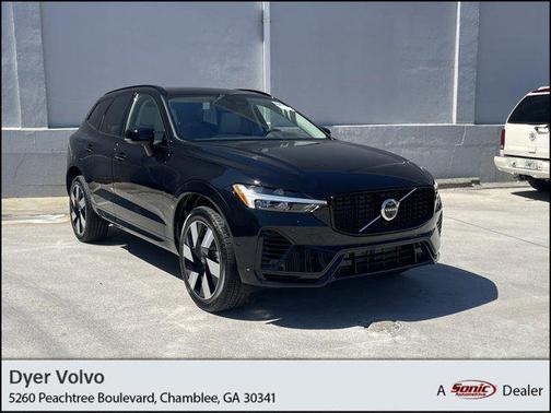 2025 Volvo XC60 Plug-In Hybrid T8 Plus