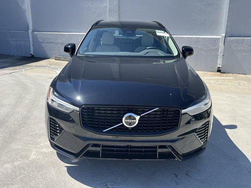 2025 Volvo XC60 Plug-In Hybrid T8 Plus