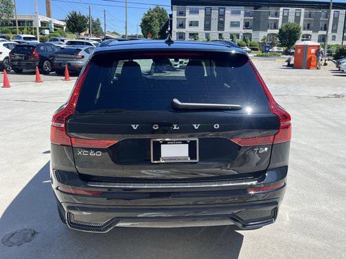 2025 Volvo XC60 Plug-In Hybrid T8 Plus