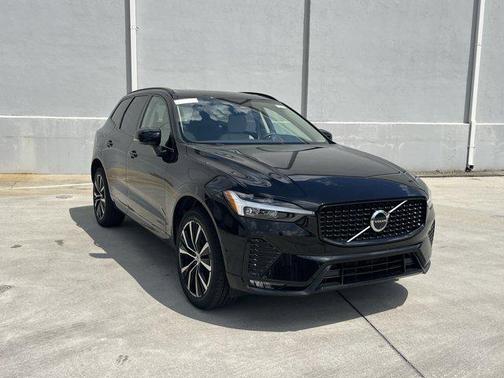 2025 Volvo XC60 B5 Plus