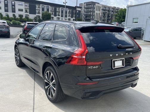 2025 Volvo XC60 B5 Plus