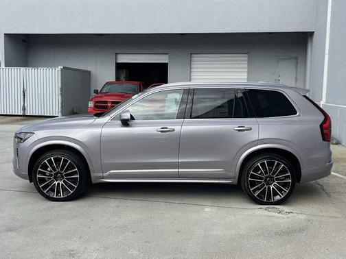 2026 Volvo XC90 B6 Ultra 6-Seater
