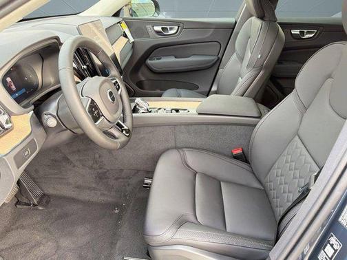 2026 Volvo XC60 B5 Core