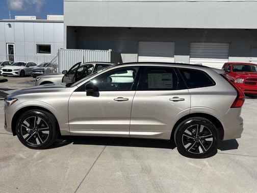 2026 Volvo XC60 B5 Core