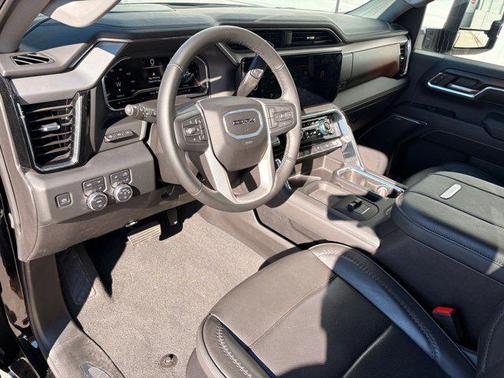 2024 GMC Sierra 2500 Denali