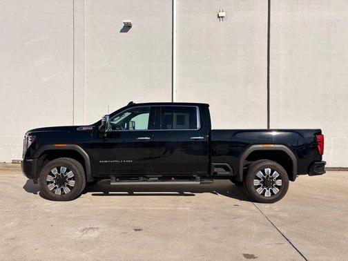 2024 GMC Sierra 2500 Denali