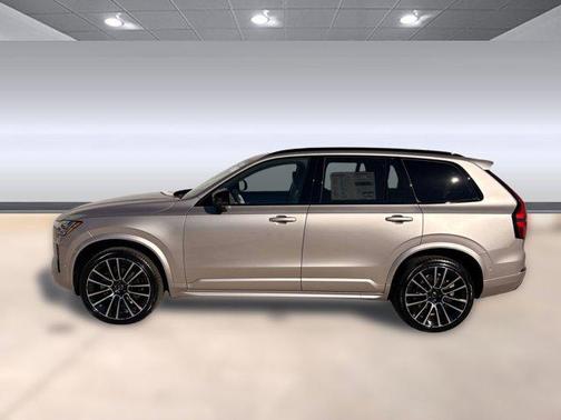2026 Volvo XC90 B6 Ultra Dark Theme 6-Seater