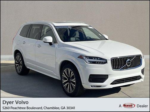 2022 Volvo XC90 T6 Momentum