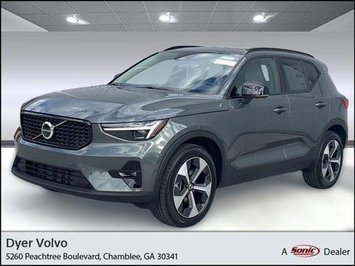 2026 Volvo XC40 B5 Plus