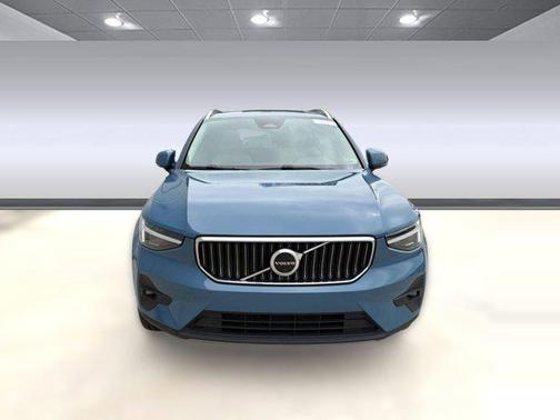 Fjord Blue Metallic 2023 Volvo XC40 B5 Ultimate Bright Theme