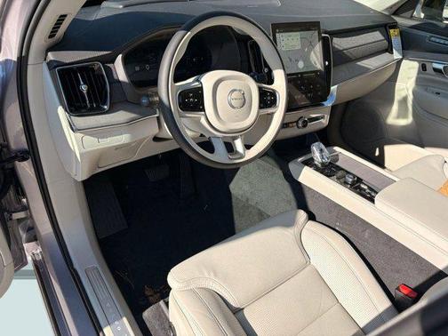 2026 Volvo XC90 B6 Ultra Dark Theme 6-Seater