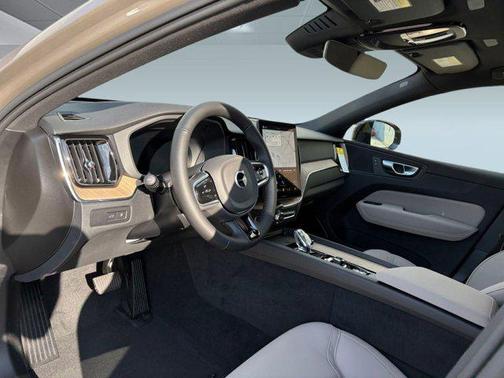 2026 Volvo XC60 Plug-In Hybrid T8 Plus