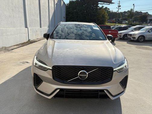2026 Volvo XC60 Plug-In Hybrid T8 Plus