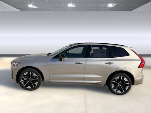 2026 Volvo XC60 Plug-In Hybrid T8 Plus