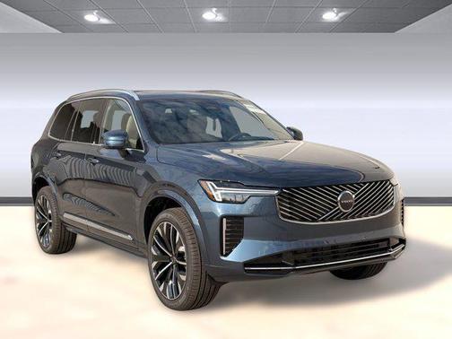 2026 Volvo XC90 B5 Core