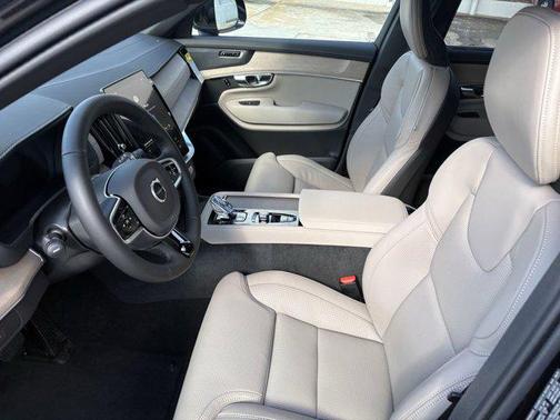 2026 Volvo XC90 B5 Ultra 6-Seater